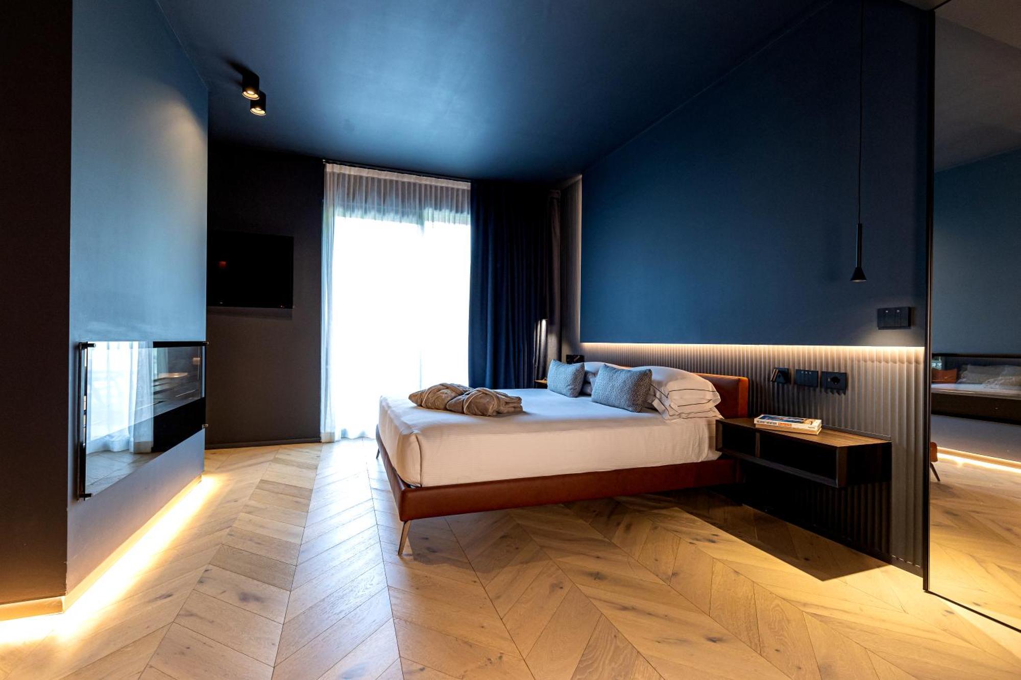 Hotel Phi Piajo 4*